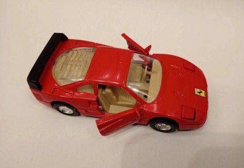 Ferrari f40 modell - 1:39,